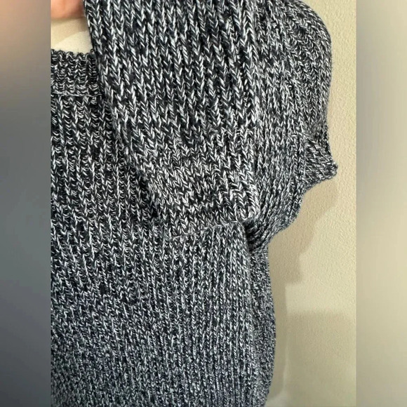 H&M Sweater - Sz Medium EUC 50% Cotton - Picture 11 of 11